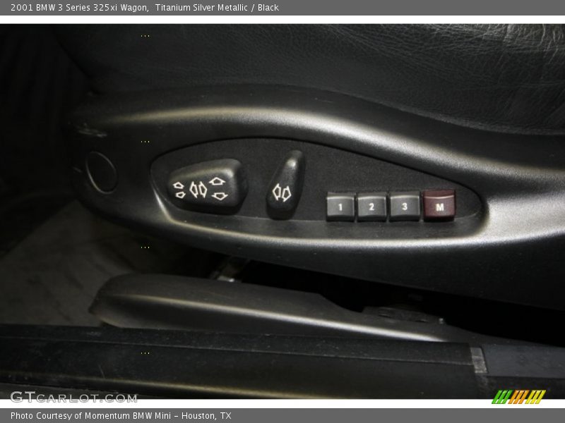 Controls of 2001 3 Series 325xi Wagon