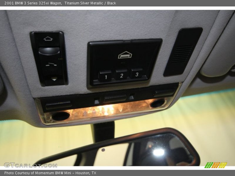 Controls of 2001 3 Series 325xi Wagon