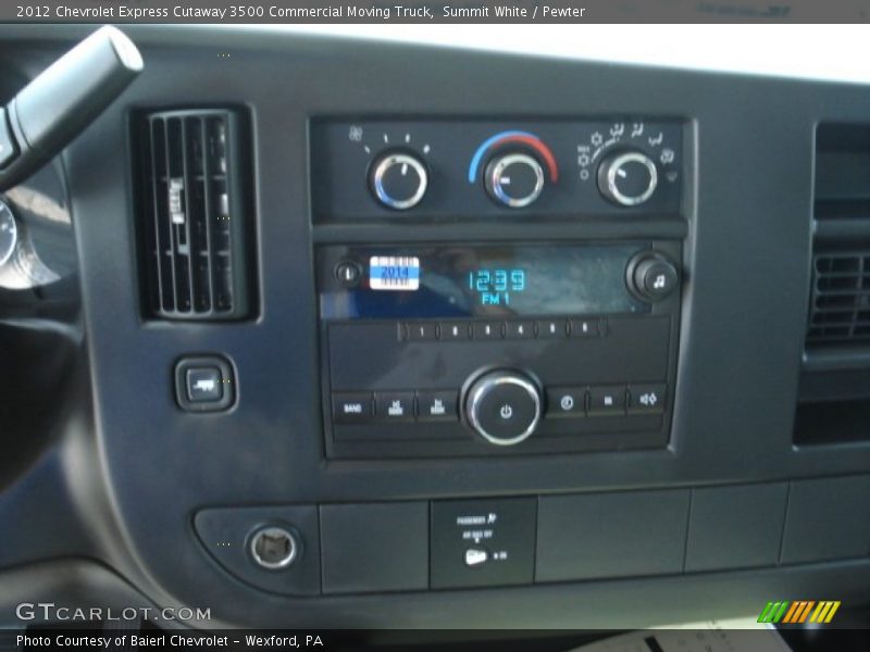 Summit White / Pewter 2012 Chevrolet Express Cutaway 3500 Commercial Moving Truck