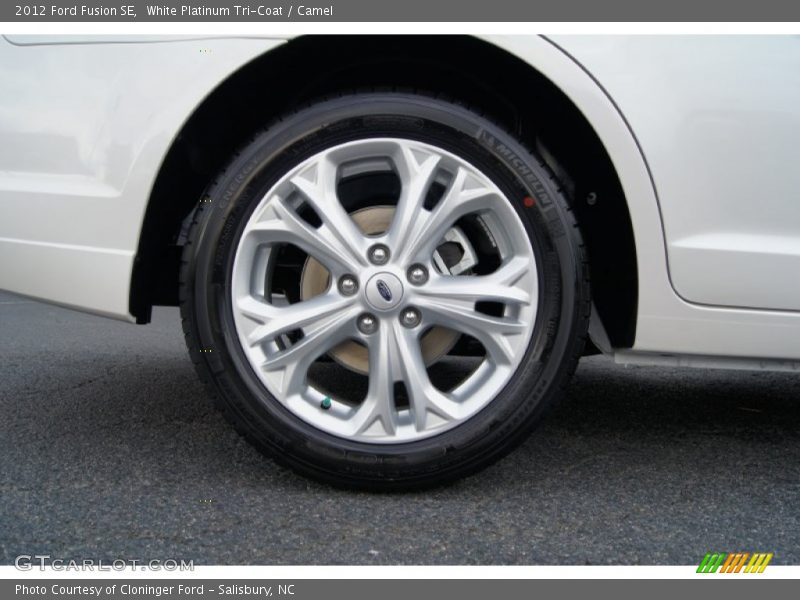 White Platinum Tri-Coat / Camel 2012 Ford Fusion SE