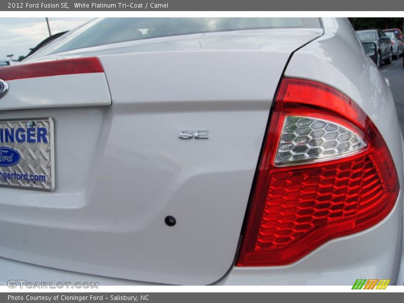 White Platinum Tri-Coat / Camel 2012 Ford Fusion SE