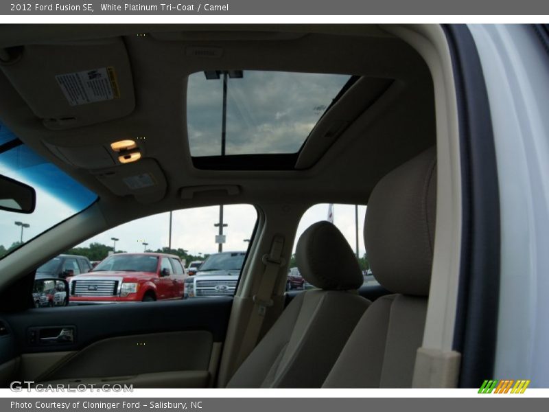 White Platinum Tri-Coat / Camel 2012 Ford Fusion SE