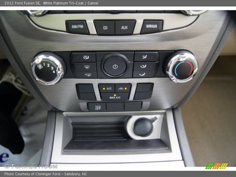 White Platinum Tri-Coat / Camel 2012 Ford Fusion SE