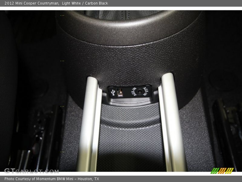 Light White / Carbon Black 2012 Mini Cooper Countryman