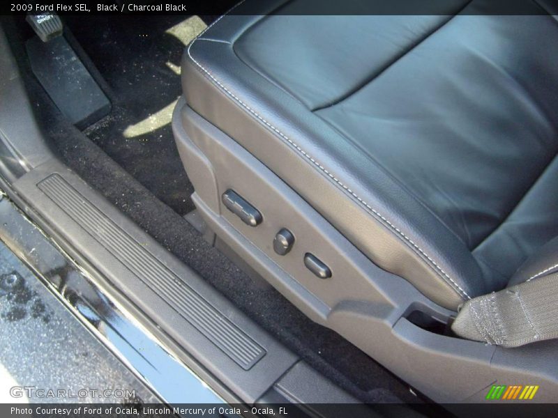 Black / Charcoal Black 2009 Ford Flex SEL