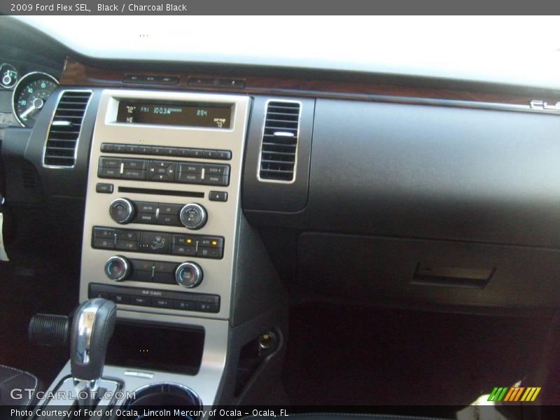 Black / Charcoal Black 2009 Ford Flex SEL