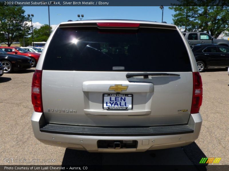 Silver Birch Metallic / Ebony 2009 Chevrolet Suburban LT 4x4