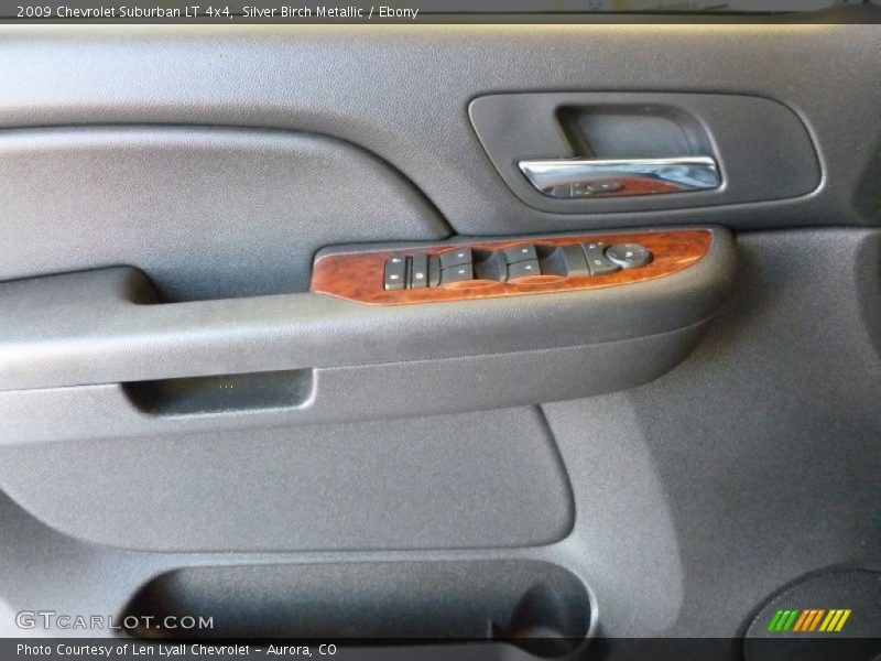 Silver Birch Metallic / Ebony 2009 Chevrolet Suburban LT 4x4