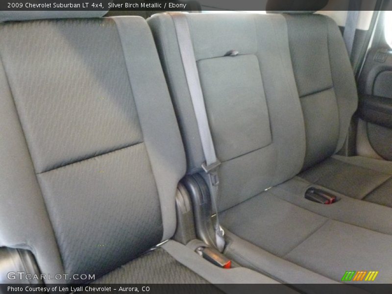 Silver Birch Metallic / Ebony 2009 Chevrolet Suburban LT 4x4