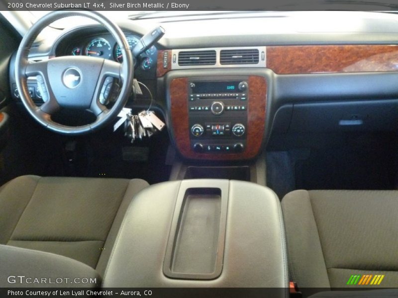 Silver Birch Metallic / Ebony 2009 Chevrolet Suburban LT 4x4