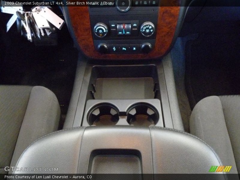 Silver Birch Metallic / Ebony 2009 Chevrolet Suburban LT 4x4