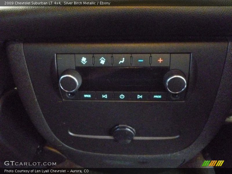 Silver Birch Metallic / Ebony 2009 Chevrolet Suburban LT 4x4