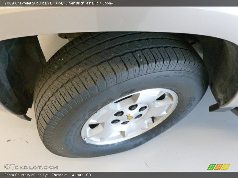 Silver Birch Metallic / Ebony 2009 Chevrolet Suburban LT 4x4