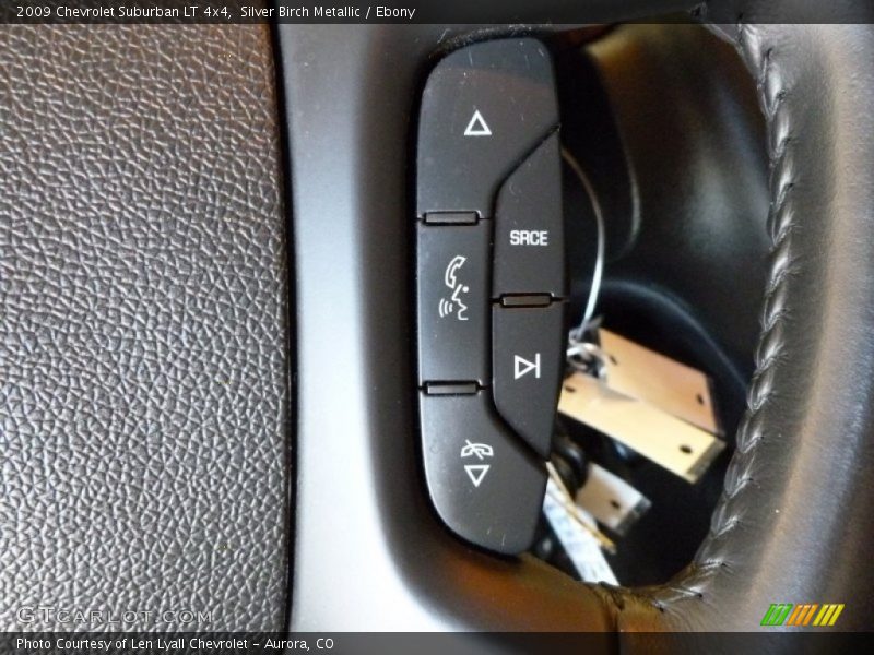 Silver Birch Metallic / Ebony 2009 Chevrolet Suburban LT 4x4