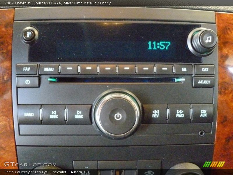 Silver Birch Metallic / Ebony 2009 Chevrolet Suburban LT 4x4