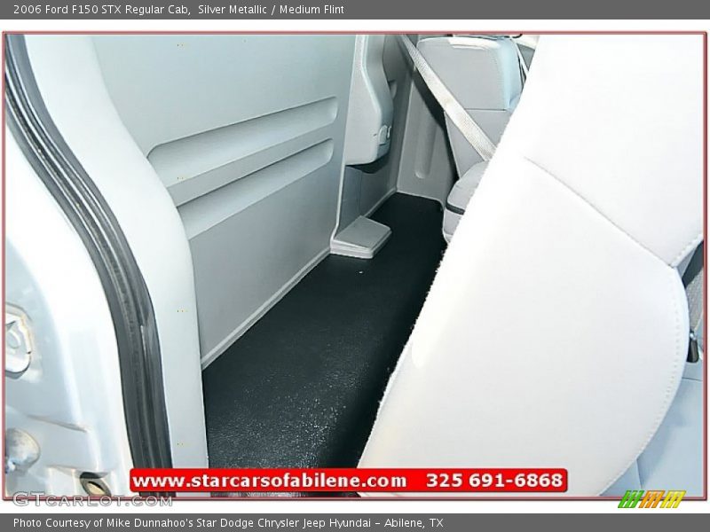 Silver Metallic / Medium Flint 2006 Ford F150 STX Regular Cab