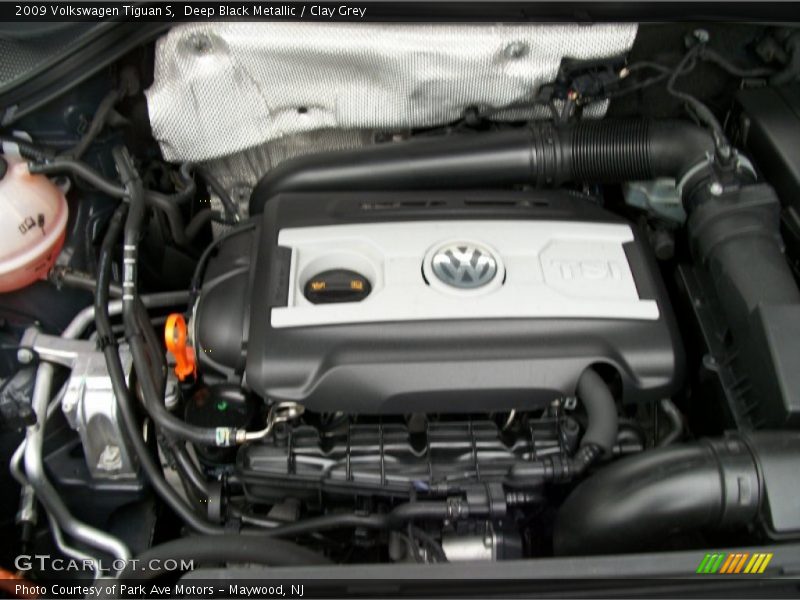 Deep Black Metallic / Clay Grey 2009 Volkswagen Tiguan S
