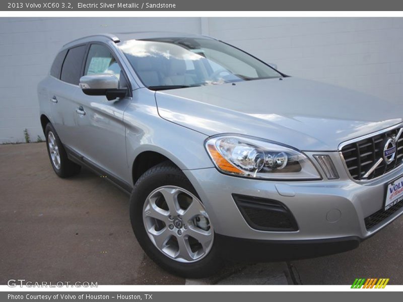 Electric Silver Metallic / Sandstone 2013 Volvo XC60 3.2