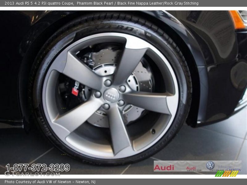 Phantom Black Pearl / Black Fine Nappa Leather/Rock Gray Stitching 2013 Audi RS 5 4.2 FSI quattro Coupe