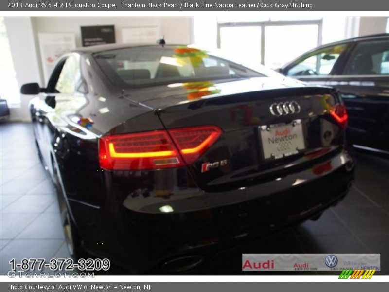 Phantom Black Pearl / Black Fine Nappa Leather/Rock Gray Stitching 2013 Audi RS 5 4.2 FSI quattro Coupe