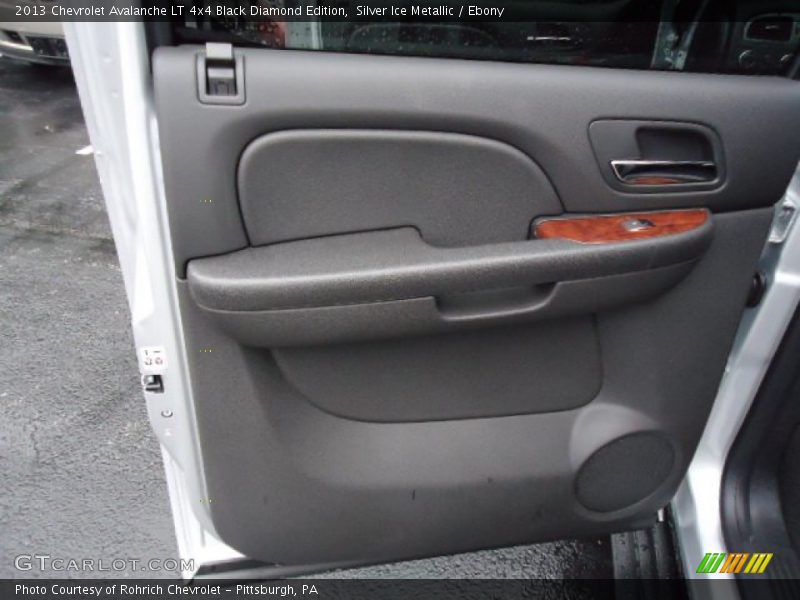 Silver Ice Metallic / Ebony 2013 Chevrolet Avalanche LT 4x4 Black Diamond Edition