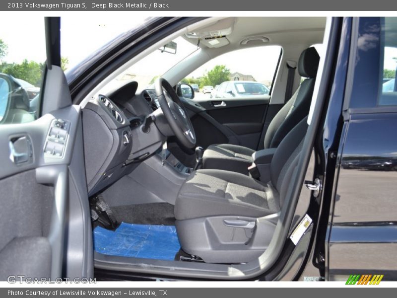 Deep Black Metallic / Black 2013 Volkswagen Tiguan S