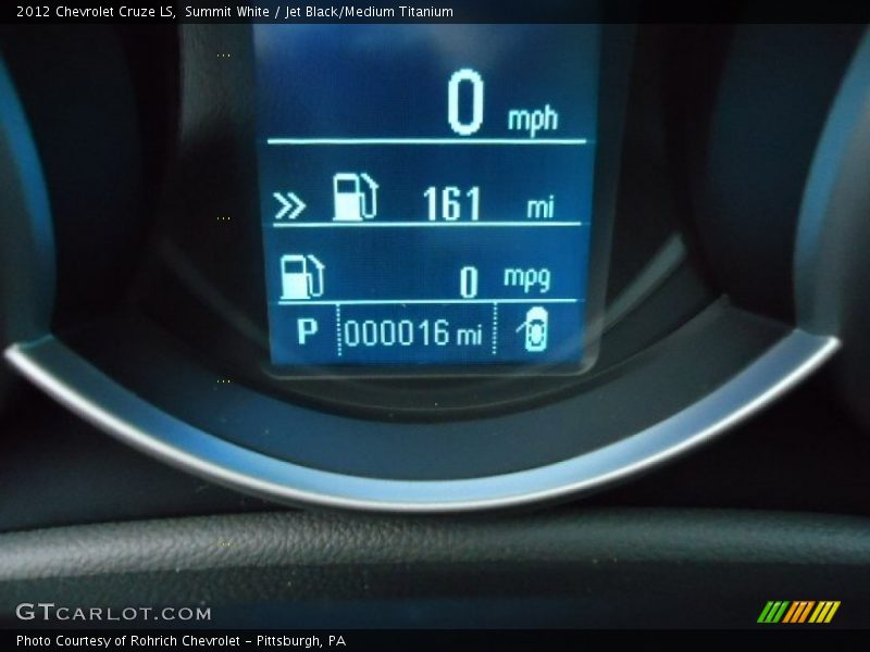 Summit White / Jet Black/Medium Titanium 2012 Chevrolet Cruze LS