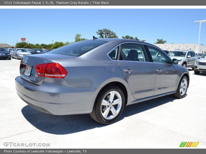 Platinum Gray Metallic / Titan Black 2013 Volkswagen Passat 2.5L SE