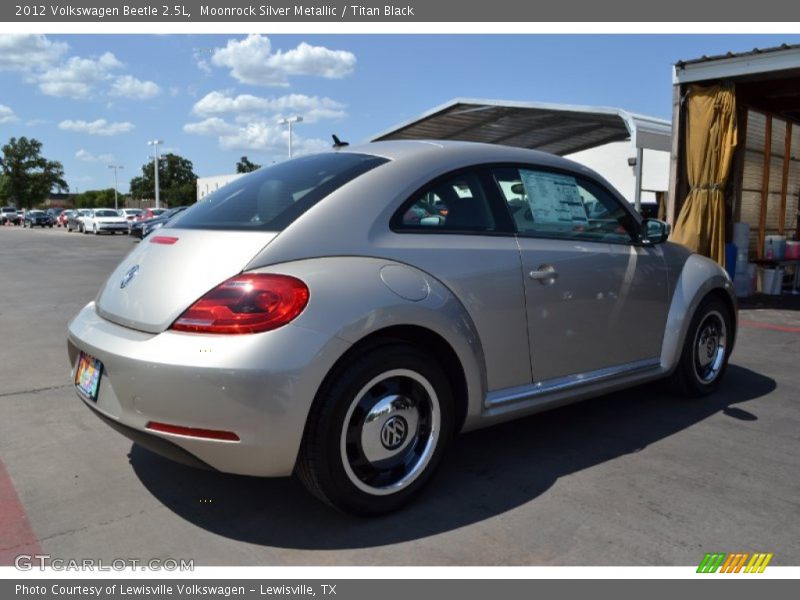 Moonrock Silver Metallic / Titan Black 2012 Volkswagen Beetle 2.5L