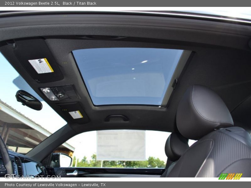 Black / Titan Black 2012 Volkswagen Beetle 2.5L