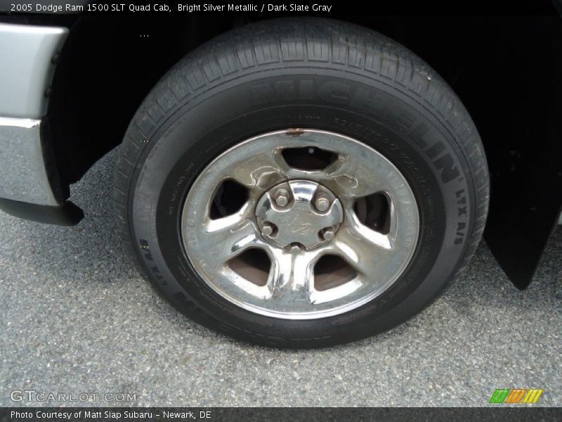 Bright Silver Metallic / Dark Slate Gray 2005 Dodge Ram 1500 SLT Quad Cab
