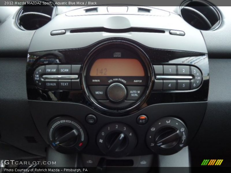 Controls of 2012 MAZDA2 Sport