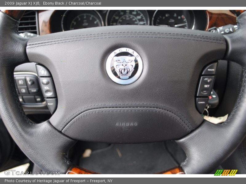 Controls of 2009 XJ XJ8