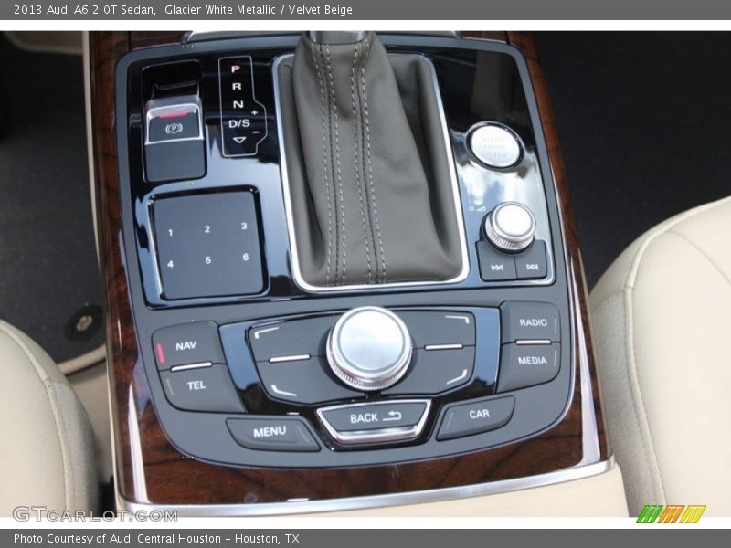 Controls of 2013 A6 2.0T Sedan