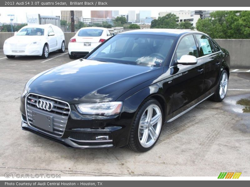 Front 3/4 View of 2013 S4 3.0T quattro Sedan