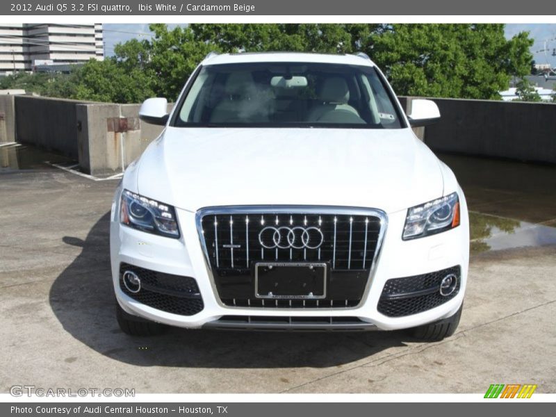 Ibis White / Cardamom Beige 2012 Audi Q5 3.2 FSI quattro