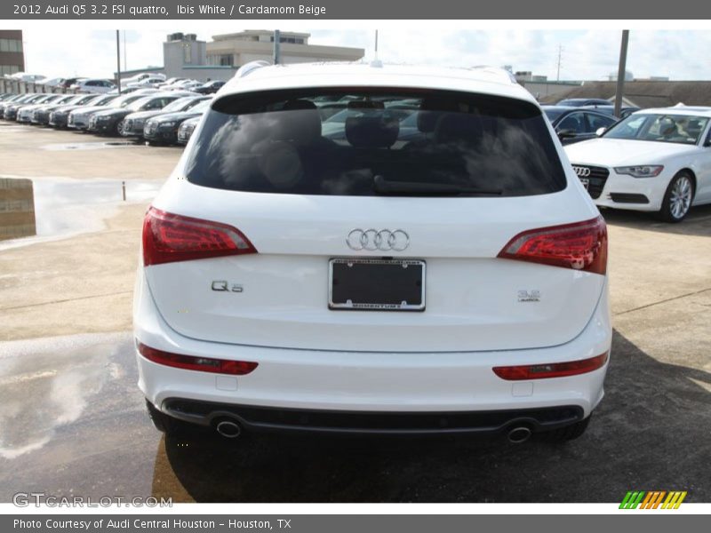 Ibis White / Cardamom Beige 2012 Audi Q5 3.2 FSI quattro
