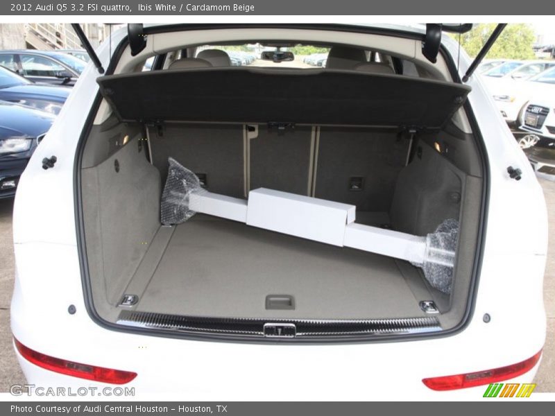 Ibis White / Cardamom Beige 2012 Audi Q5 3.2 FSI quattro