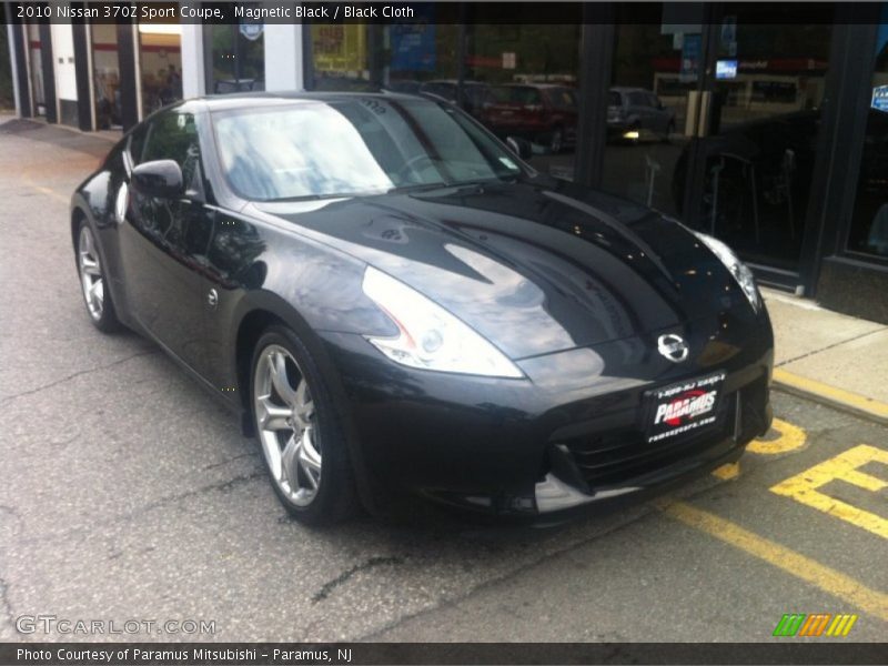 Magnetic Black / Black Cloth 2010 Nissan 370Z Sport Coupe