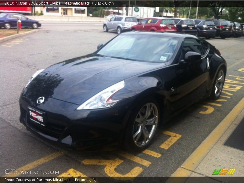 Magnetic Black / Black Cloth 2010 Nissan 370Z Sport Coupe