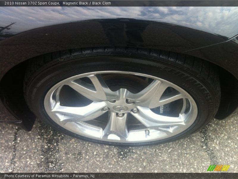 Magnetic Black / Black Cloth 2010 Nissan 370Z Sport Coupe