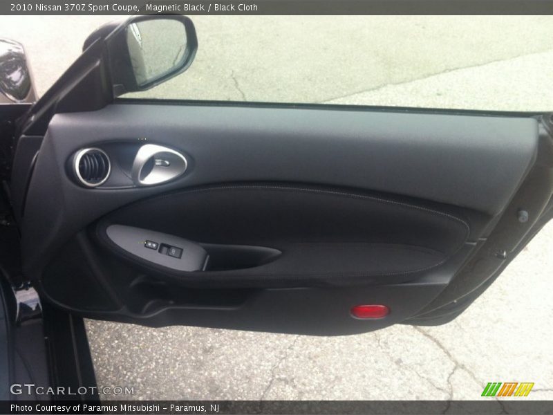 Magnetic Black / Black Cloth 2010 Nissan 370Z Sport Coupe