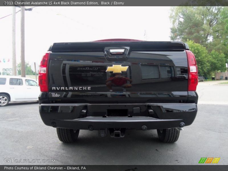 Black / Ebony 2013 Chevrolet Avalanche LS 4x4 Black Diamond Edition