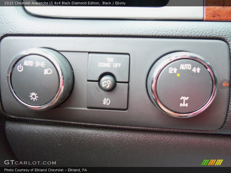 Controls of 2013 Avalanche LS 4x4 Black Diamond Edition