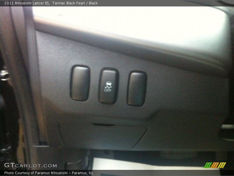 Tarmac Black Pearl / Black 2011 Mitsubishi Lancer ES