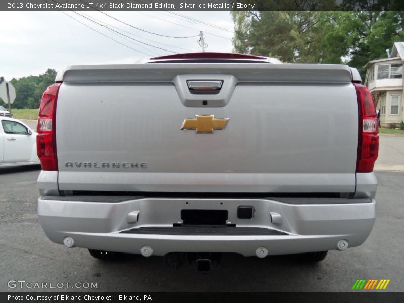 Silver Ice Metallic / Ebony 2013 Chevrolet Avalanche LT 4x4 Black Diamond Edition