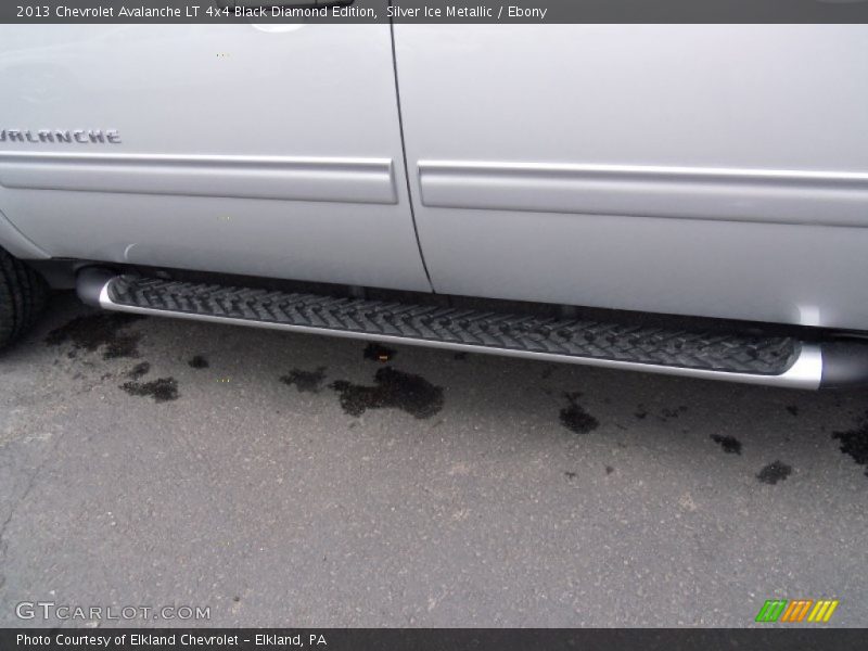Silver Ice Metallic / Ebony 2013 Chevrolet Avalanche LT 4x4 Black Diamond Edition