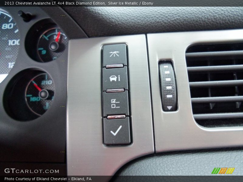 Silver Ice Metallic / Ebony 2013 Chevrolet Avalanche LT 4x4 Black Diamond Edition