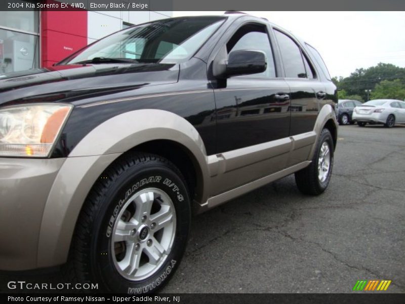 Ebony Black / Beige 2004 Kia Sorento EX 4WD