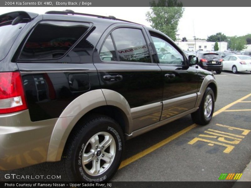 Ebony Black / Beige 2004 Kia Sorento EX 4WD